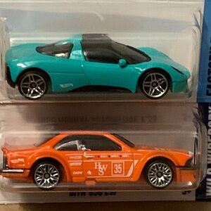 Hot Wheels BMW 635 CSi and Gordon Murray Automotive T.33